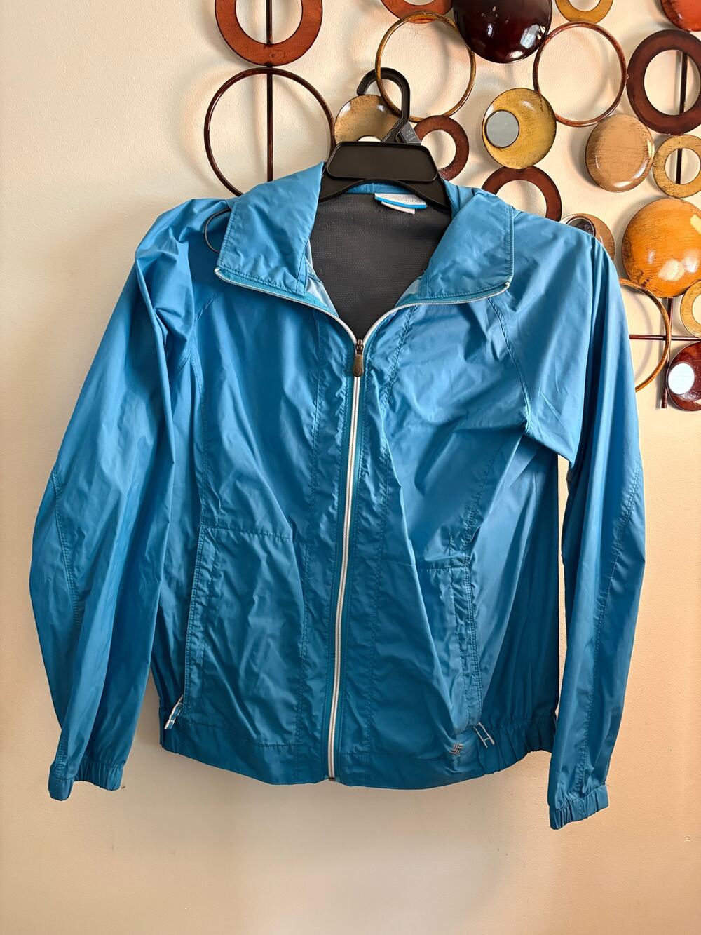 Women’s medium Columbia blue lightweight spring jacket